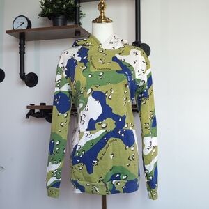 Vibrant Little Giants Giant Shorties Camo Hoodie in Blue/Green